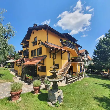 Apartman Milena - Dvoriste & Parking