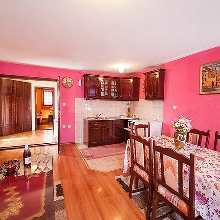 Milena Apartment