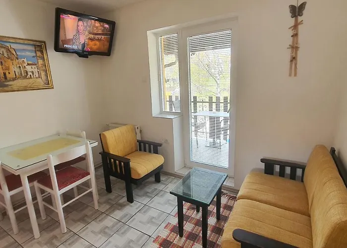 Milena - Dvoriste & Parking Apartman Zlatibor