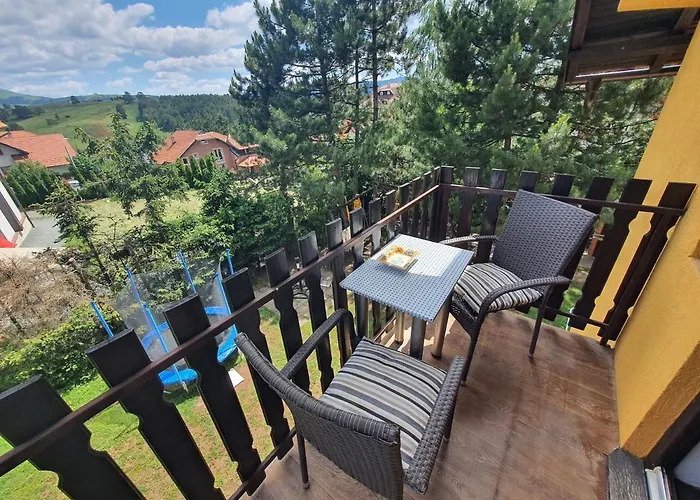 Milena - Dvoriste & Parking * Zlatibor