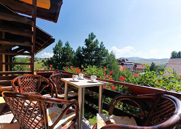 Milena - Dvoriste & Parking 兹拉蒂博尔