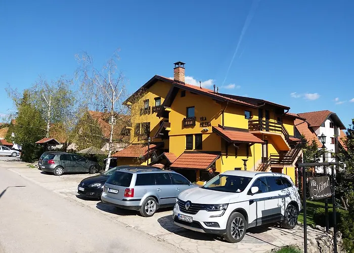 Milena - Dvoriste & Parking *